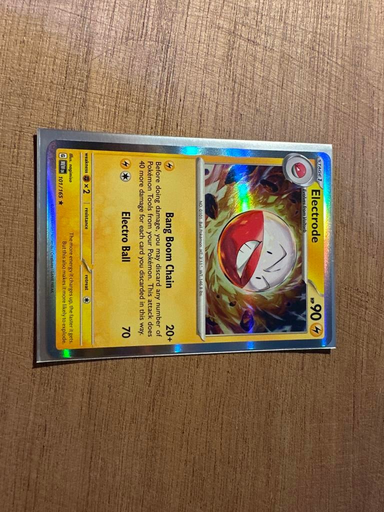 Zeldzame Holo Pokémon Kaart Electrode 101/165 Perfecte Condi, Ophalen, Zo goed als nieuw, Losse kaart, Foil