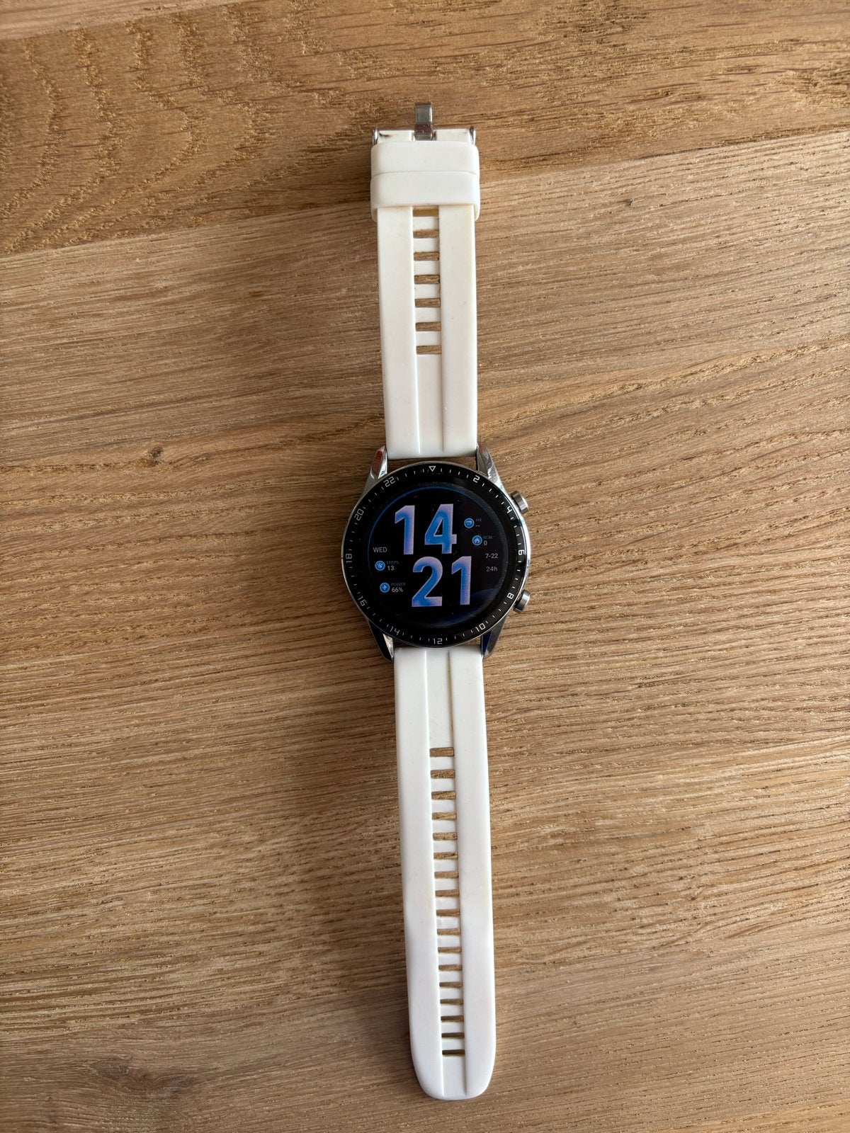 Huawei Watch GT 2 - Verschillende kleuren bandjes, Sieraden, Tassen en Uiterlijk, Afstand, Wit, Ophalen of Verzenden, Zo goed als nieuw