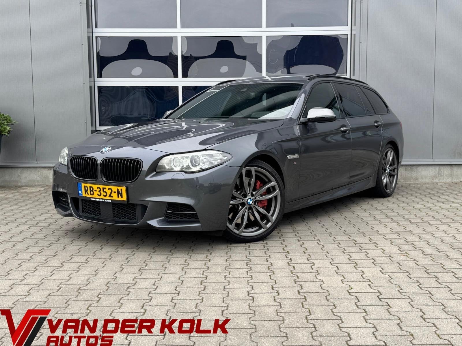 BMW 5-serie Touring M550XD | Soft Close | Panorama | LED | L, Auto's, Automaat, Gebruikt, Euro 6, 2993 cc