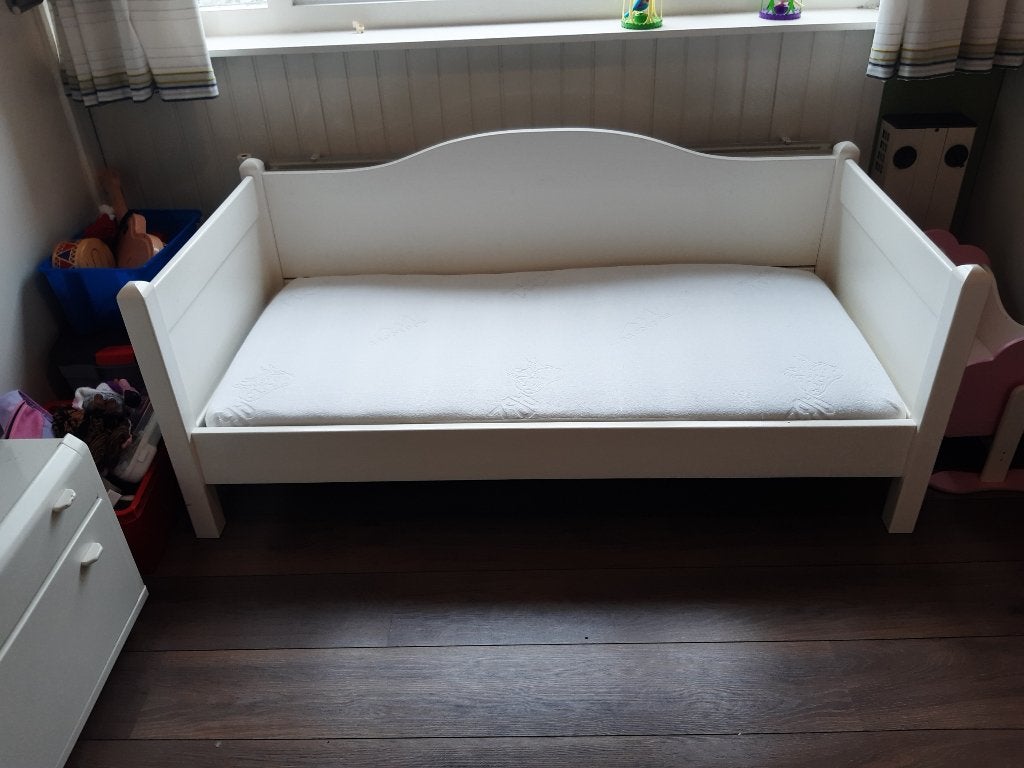Kinderbed 70 bij 150. Wit, Gebruikt, 70 tot 85 cm, 140 tot 160 cm, Ophalen
