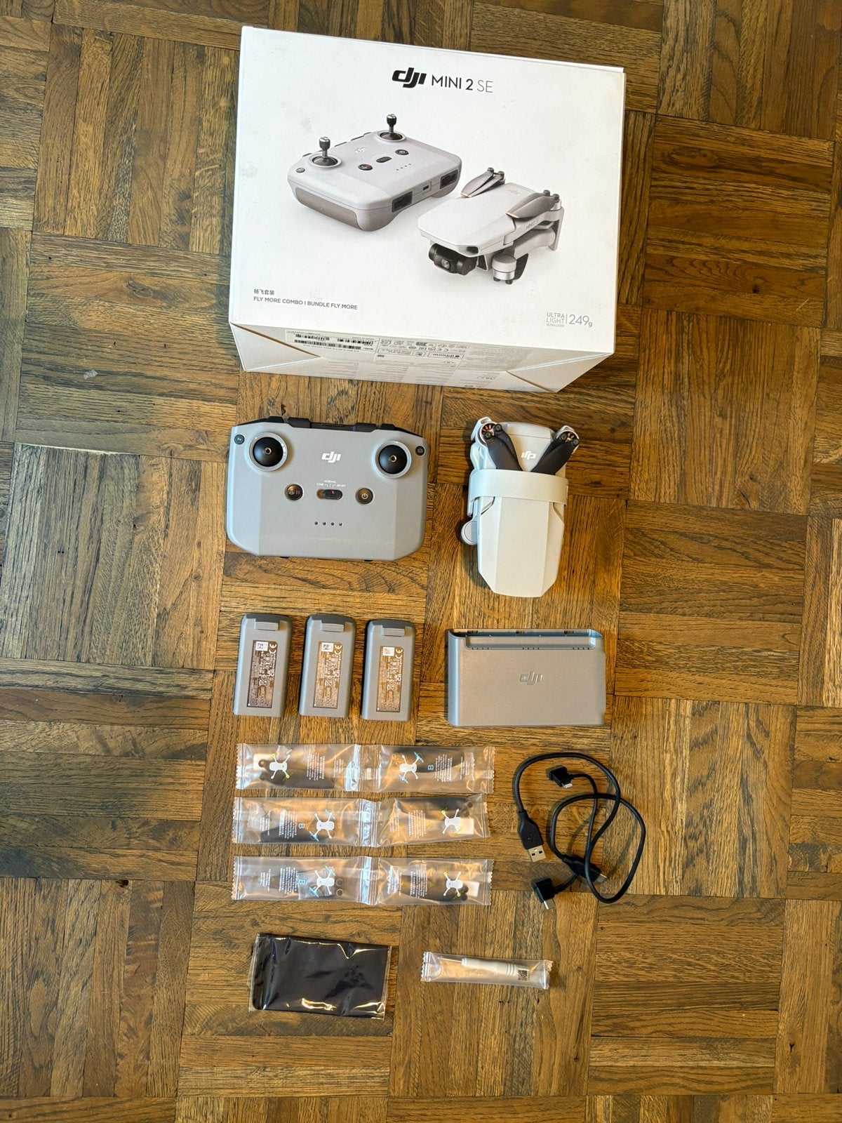 DJI Mini 2 SE Fly More Combo | Zo goed als nieuw |, Ophalen of Verzenden, Zo goed als nieuw