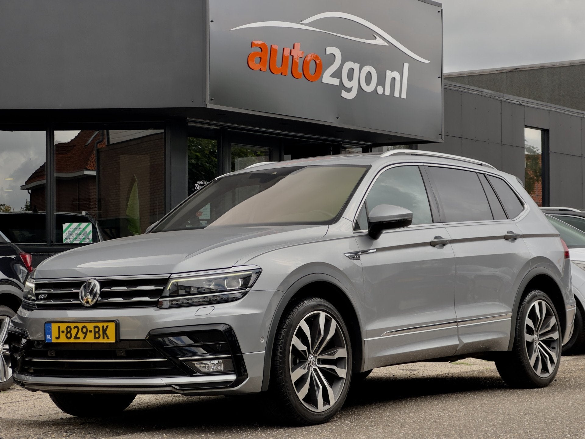 Volkswagen Tiguan Allspace 1.5 TSI AUT7 3x R-LINE 7PERS PANO, Automatische klimaatregeling, Euro 6, 150 pk, 7 stoelen