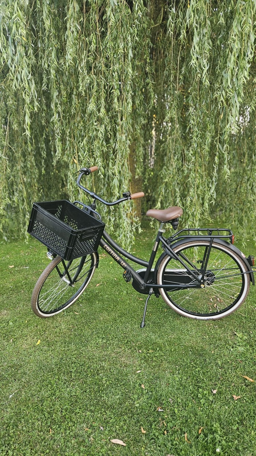 Cortina U4 26 inch meisjes— zwart, 3 versnellingen (2024), Fietsen en Brommers, Fietsen | Meisjes, Terugtraprem, Versnellingen