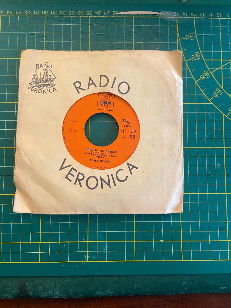 Single radio veronica seventies van black widow, Cd's en Dvd's, Vinyl Singles, Gebruikt, Verzenden, Single, 1970 - 1979