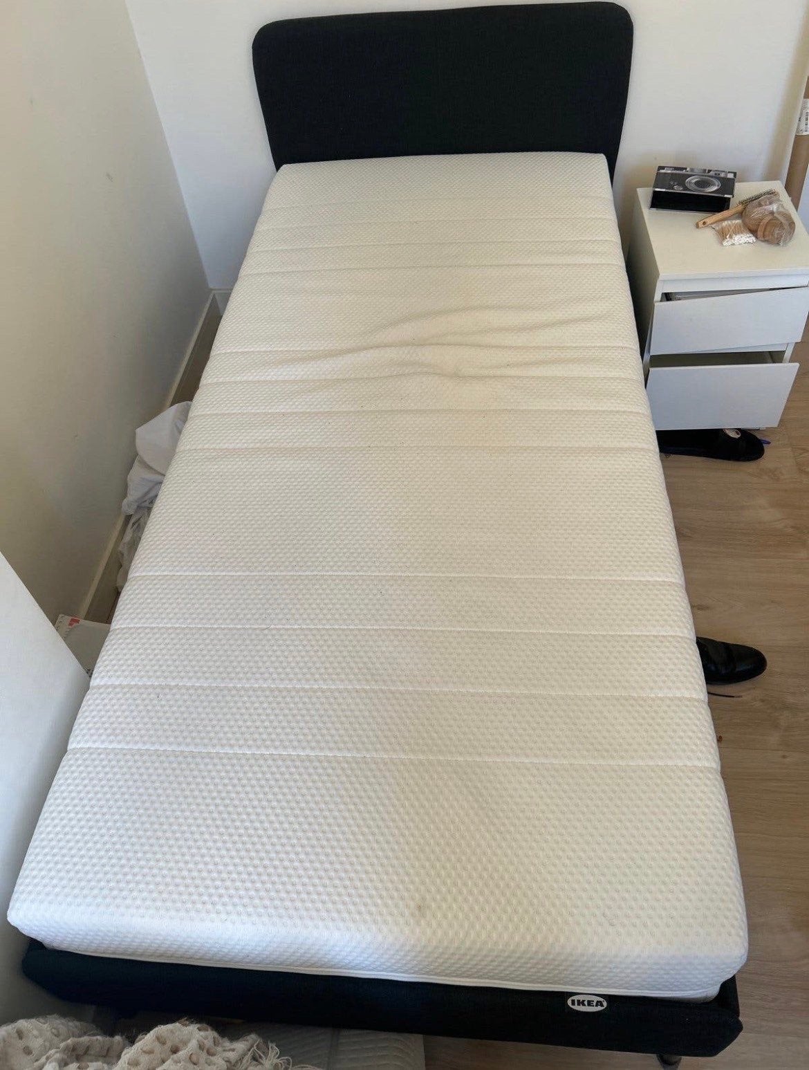 IKEA eenpersoonsbed met lattenbodem en matras, Ophalen, Overige materialen, Gebruikt, 90 cm