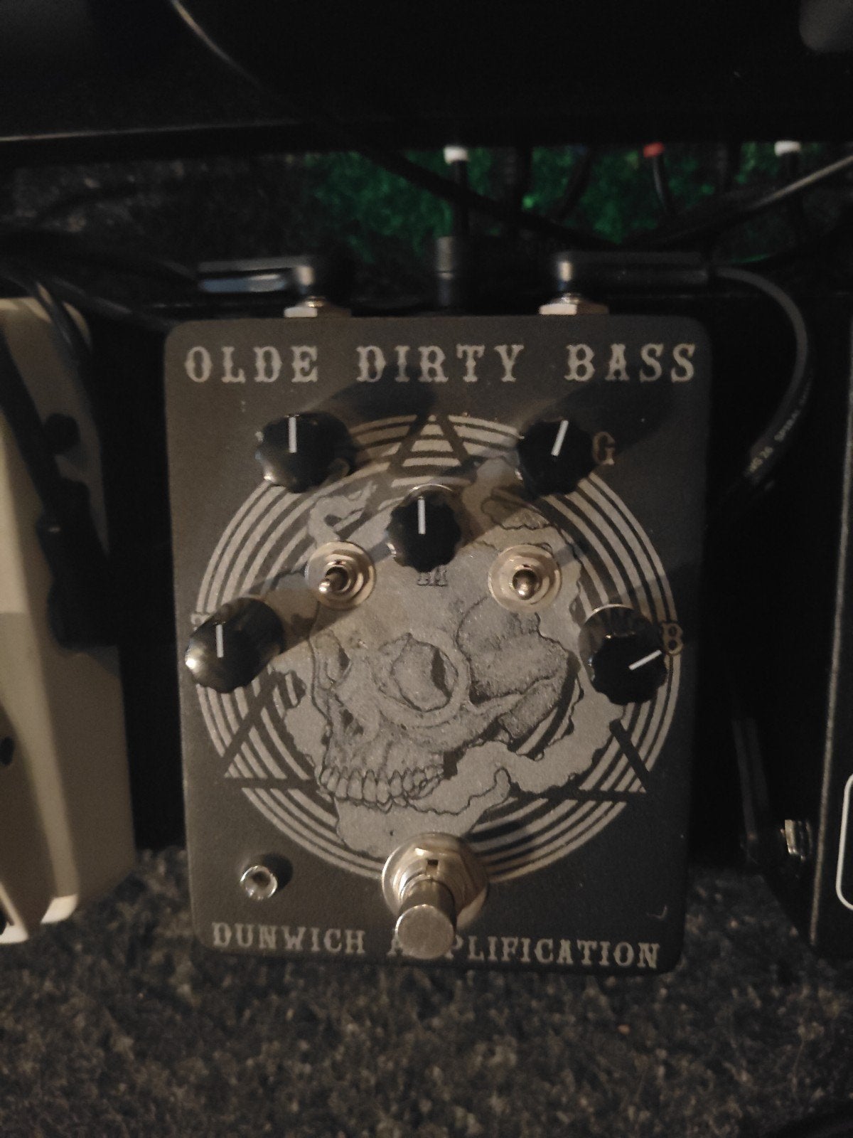 Dunwich Olde Dirty Bass, Muziek en Instrumenten, Verzenden, Zo goed als nieuw, Delay of Echo