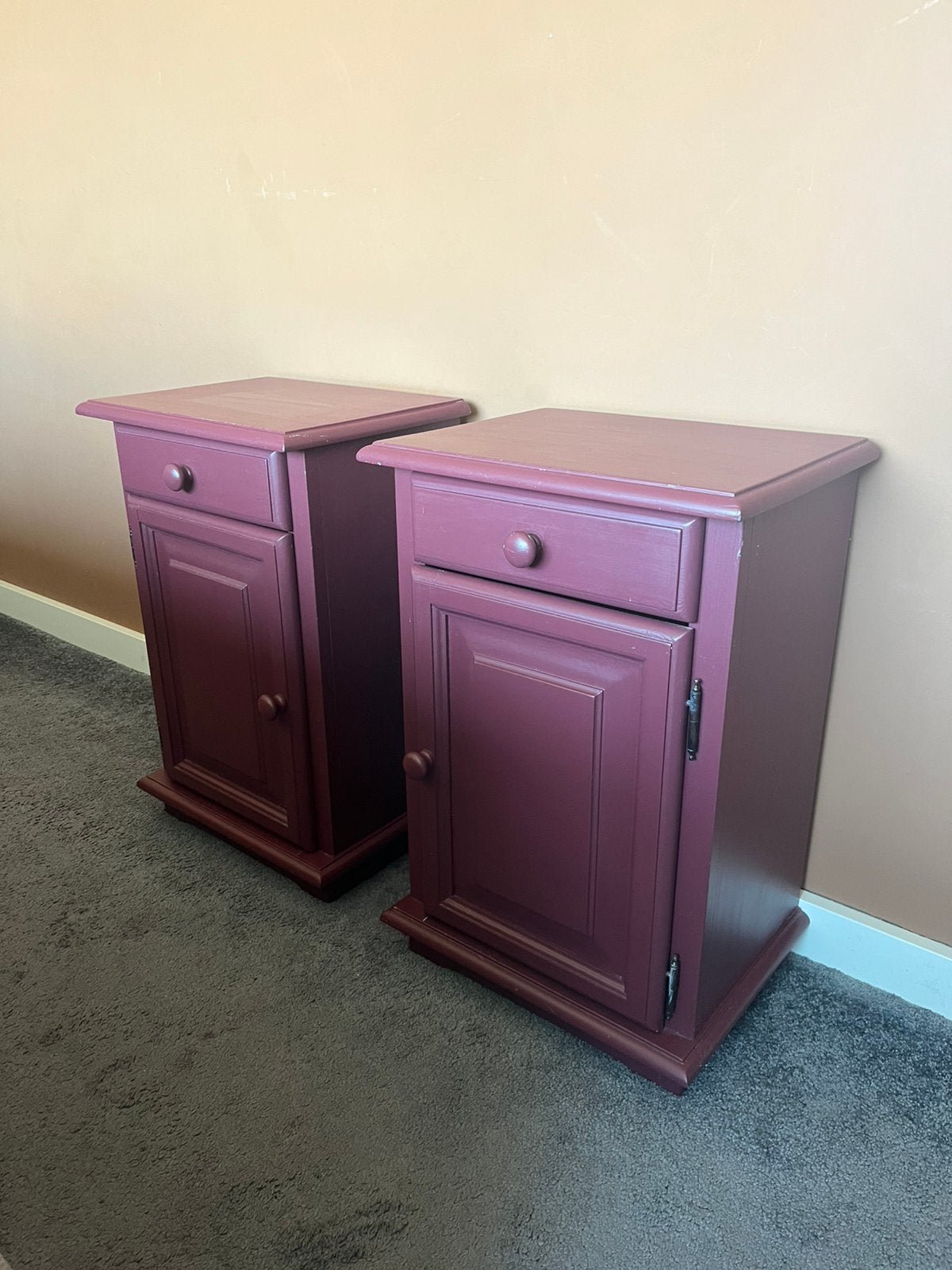 2 houten nachtkastjes, Huis en Inrichting, Ophalen, Zo goed als nieuw, Minder dan 45 cm