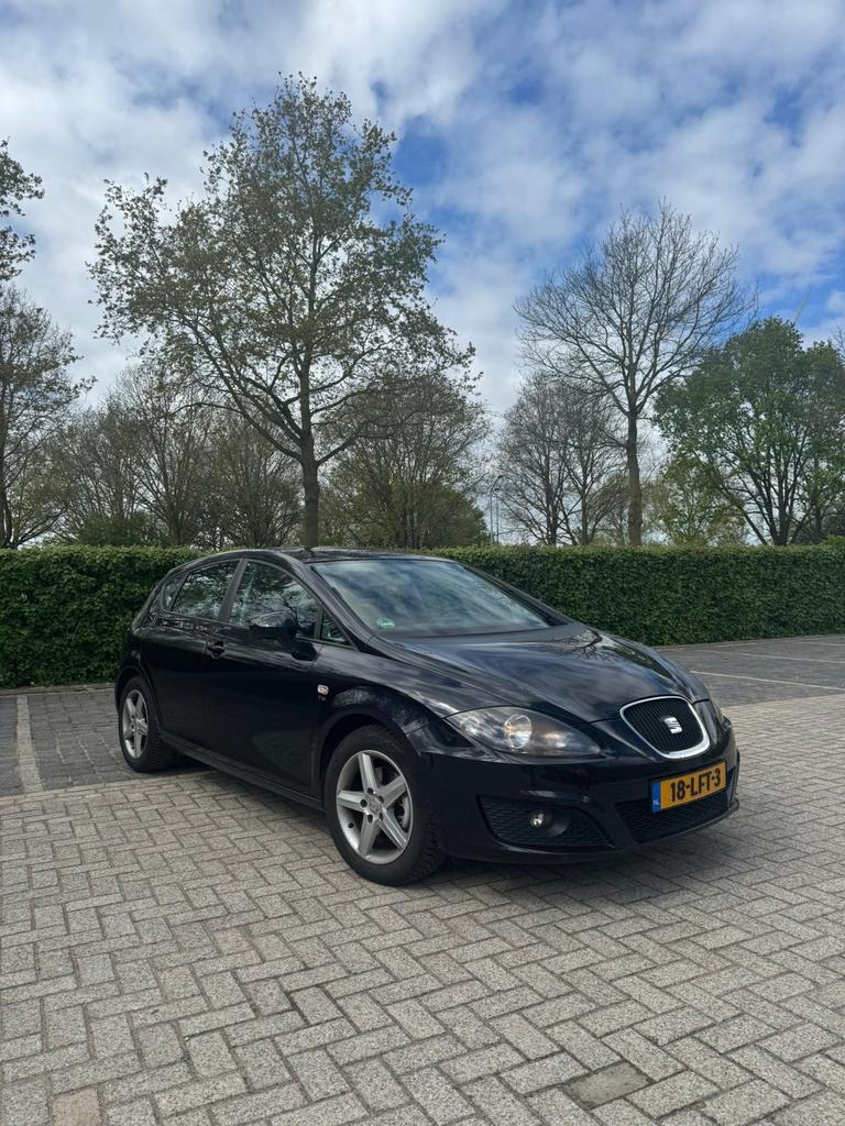 Seat Leon 1.4 TSI 92KW 2010 Zwart, Auto's, 125 pk, 4 cilinders, Leon, Zwart