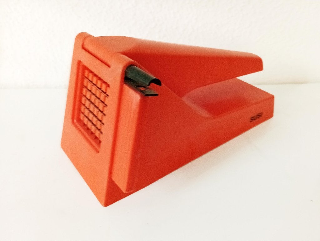 Retro oranje frietsnijder / patatsnijder, Kunststof, Ophalen of Verzenden, Zo goed als nieuw, Snijmachine