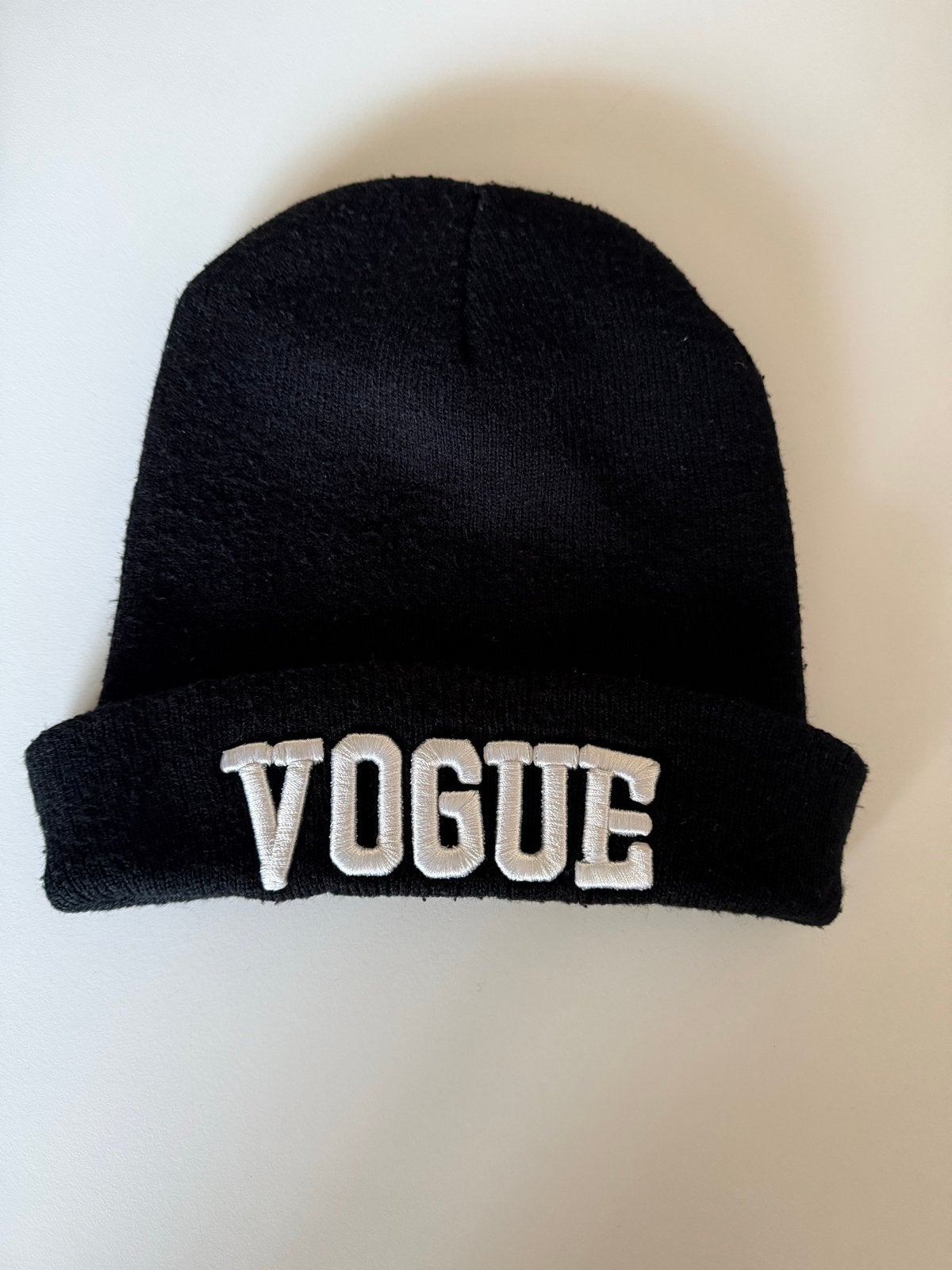Zwarte Vogue Muts - Stijlvol en Warm, Kleding | Dames, Mutsen, Sjaals en Handschoenen, Zo goed als nieuw, Muts, Maat 38/40 (M)