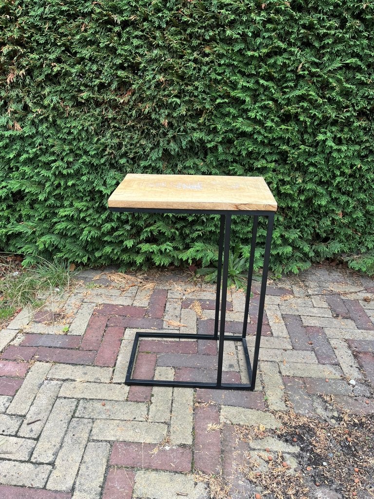 Mangohouten bijzettafel, Minder dan 55 cm, Metaal of Aluminium, Zo goed als nieuw, Rechthoekig