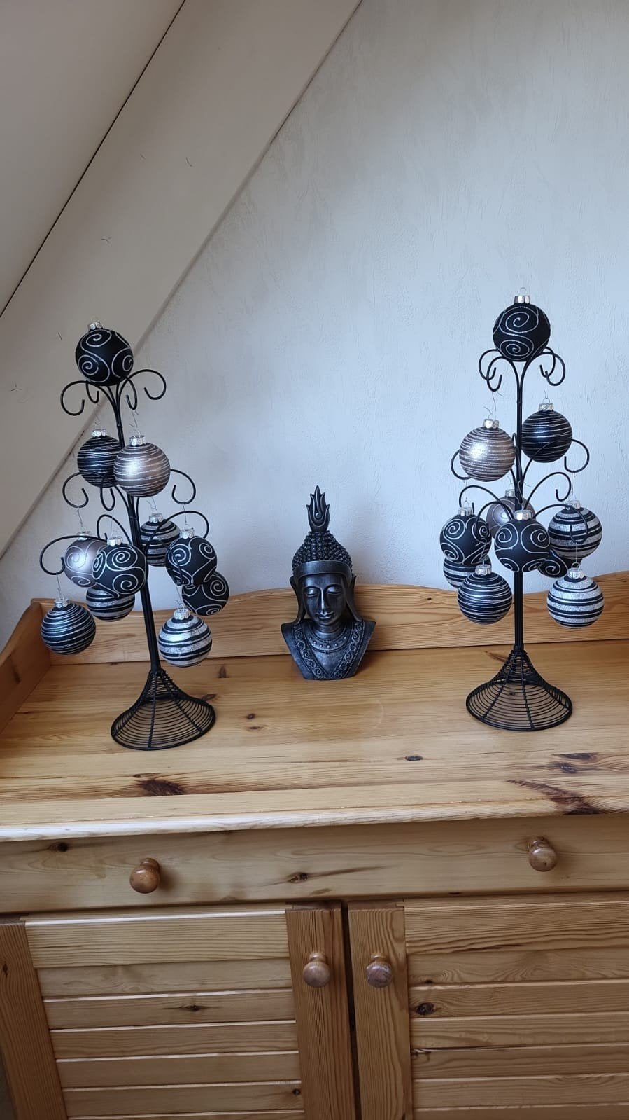 Decoratieve metalen kerstboom met ornamenten, Zwart, Ophalen of Verzenden, Zo goed als nieuw, Metaal
