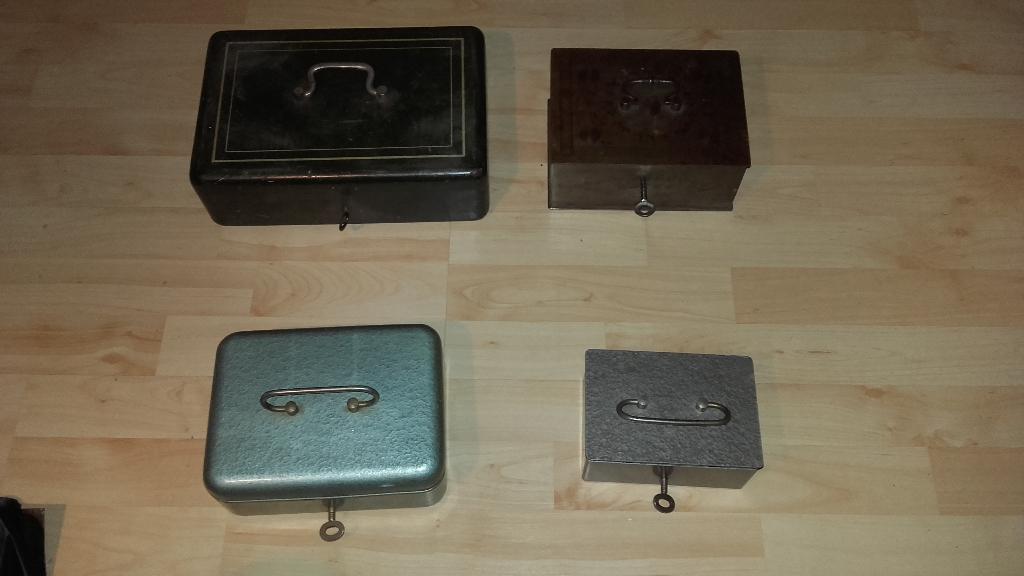 4 x geldkisten, Ophalen of Verzenden, Gebruikt, Metaal of Blik, Dier