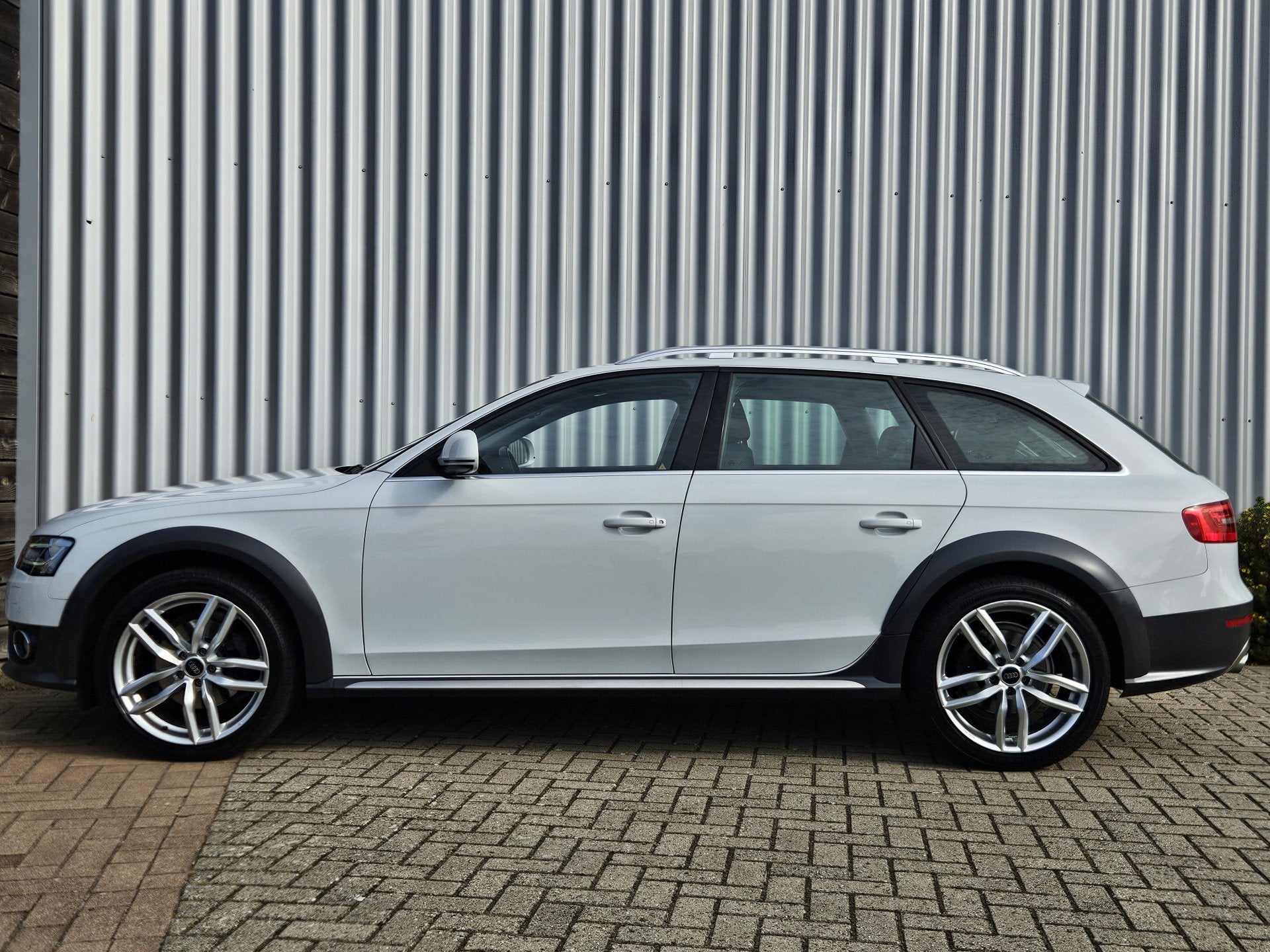 Audi A4 Allroad Quattro 2.0 TDI Pro Line /Dealer Onderhouden, Automaat, Gebruikt, Euro 6, Automatische klimaatregeling