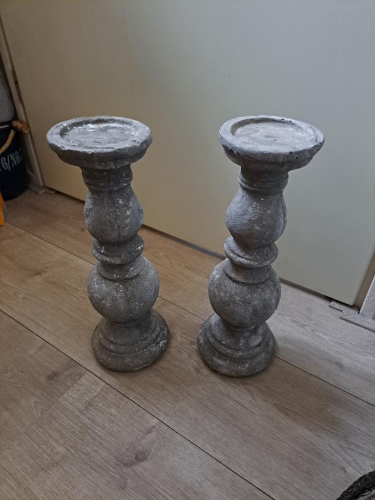 Mooie grote hoge stenen kandelaars, Huis en Inrichting, Woonaccessoires | Kandelaars en Kaarsen, Ophalen, Zo goed als nieuw