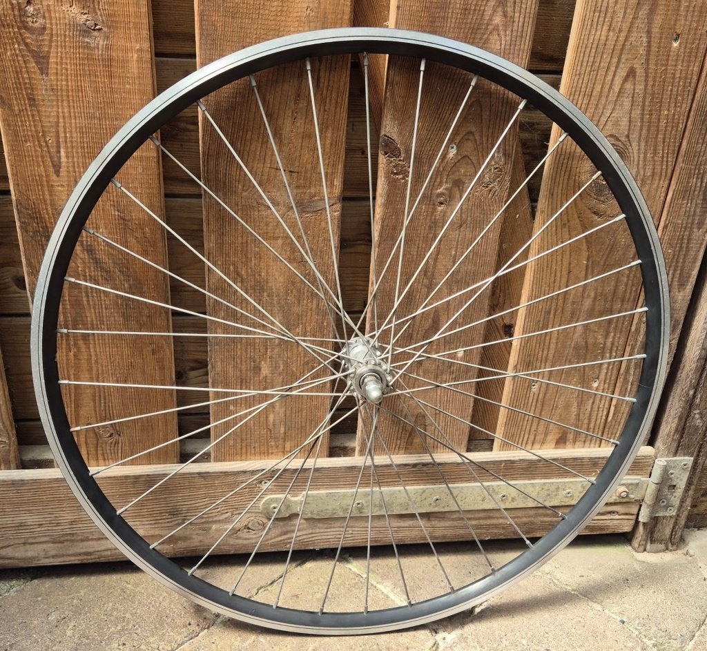Zo goed als nieuw 28 inch voorwiel, Fietsen en Brommers, Band, Elektrische fiets, Ophalen of Verzenden, Zo goed als nieuw