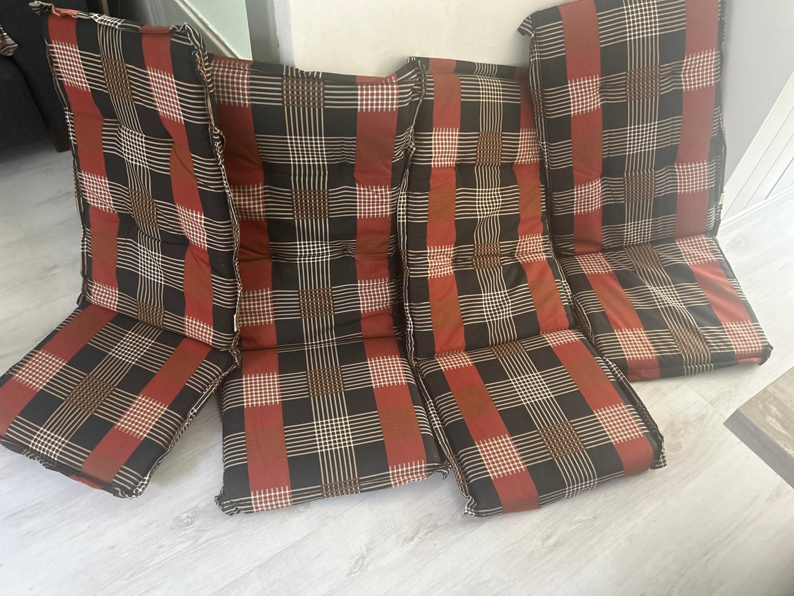 Geruite tuinkussens, rood/zwart, 4 stuks, Ophalen, Overige merken, Gebruikt, Meerkleurig