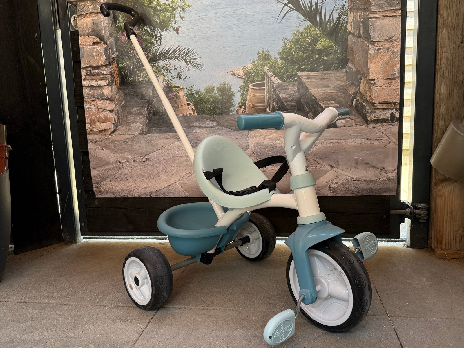 Loopfiets/driewieler met duwstang smoby, Kinderen en Baby's, Speelgoed | Buiten | Voertuigen en Loopfietsen, Ophalen, Gebruikt