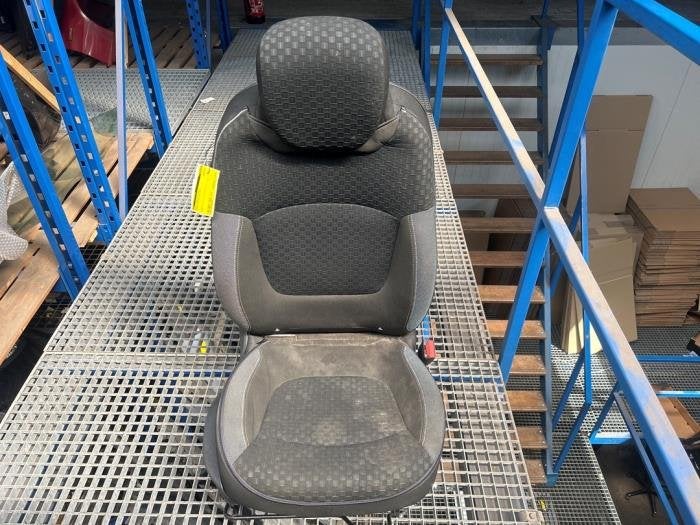 Voorstoelen links + rechts van een Renault Captur, Auto-onderdelen, Gebruikt, -, Renault, -