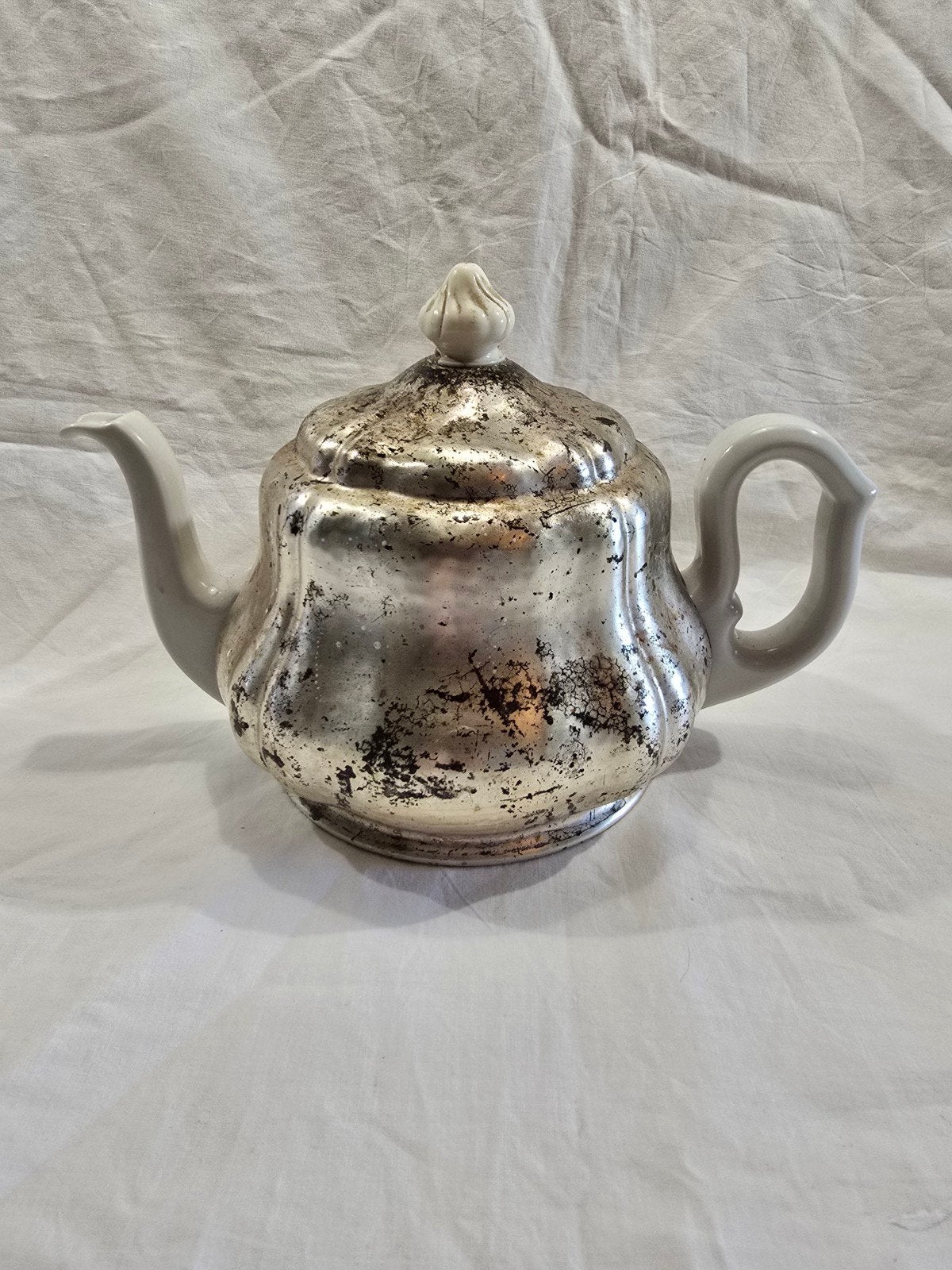 Decoratieve theepot met zilveren afwerking, Ophalen of Verzenden