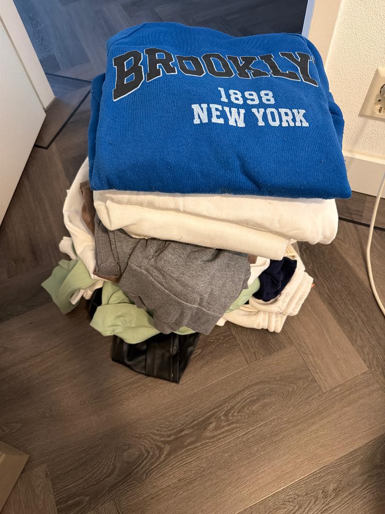 Diverse kleding gratis ophalen, Ophalen, Gedragen, Maat 38/40 (M)