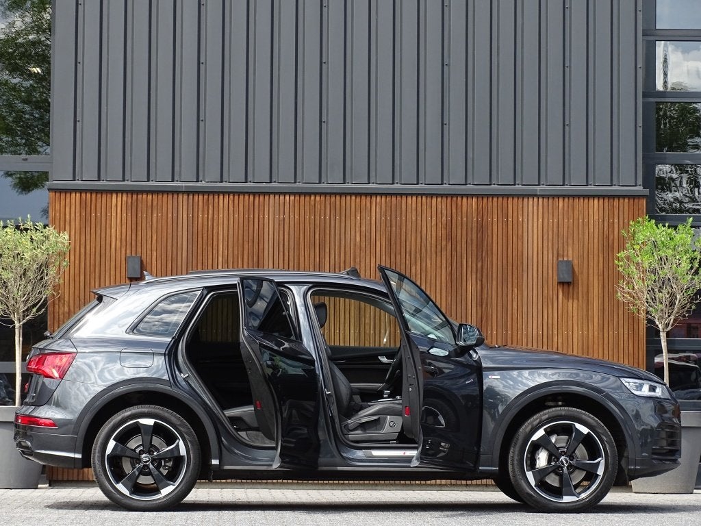 Audi Q5 50 TFSI e 299PK / S-Line / 20'' Rotor / panoramadak, Auto's, Audi, Automaat, 4 cilinders, Plug-in hybride, Bedrijf