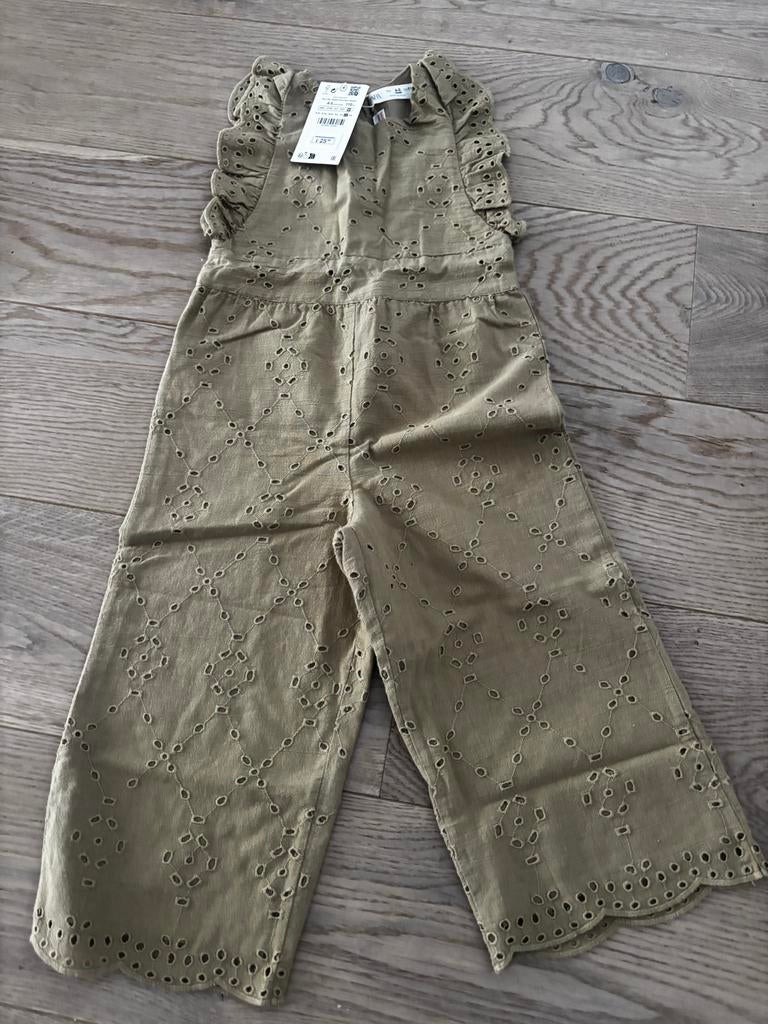 Zara Kaki Groen Jumpsuit Maat 110 Nieuw met Prijskaartje, Ophalen of Verzenden, Nieuw, Meisje, Overige typen