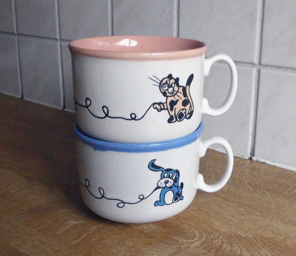 Vintage soepkommen hond kat poes 80s English Ironstone, Gebruikt, Ophalen of Verzenden, Kom(men), Overige stijlen