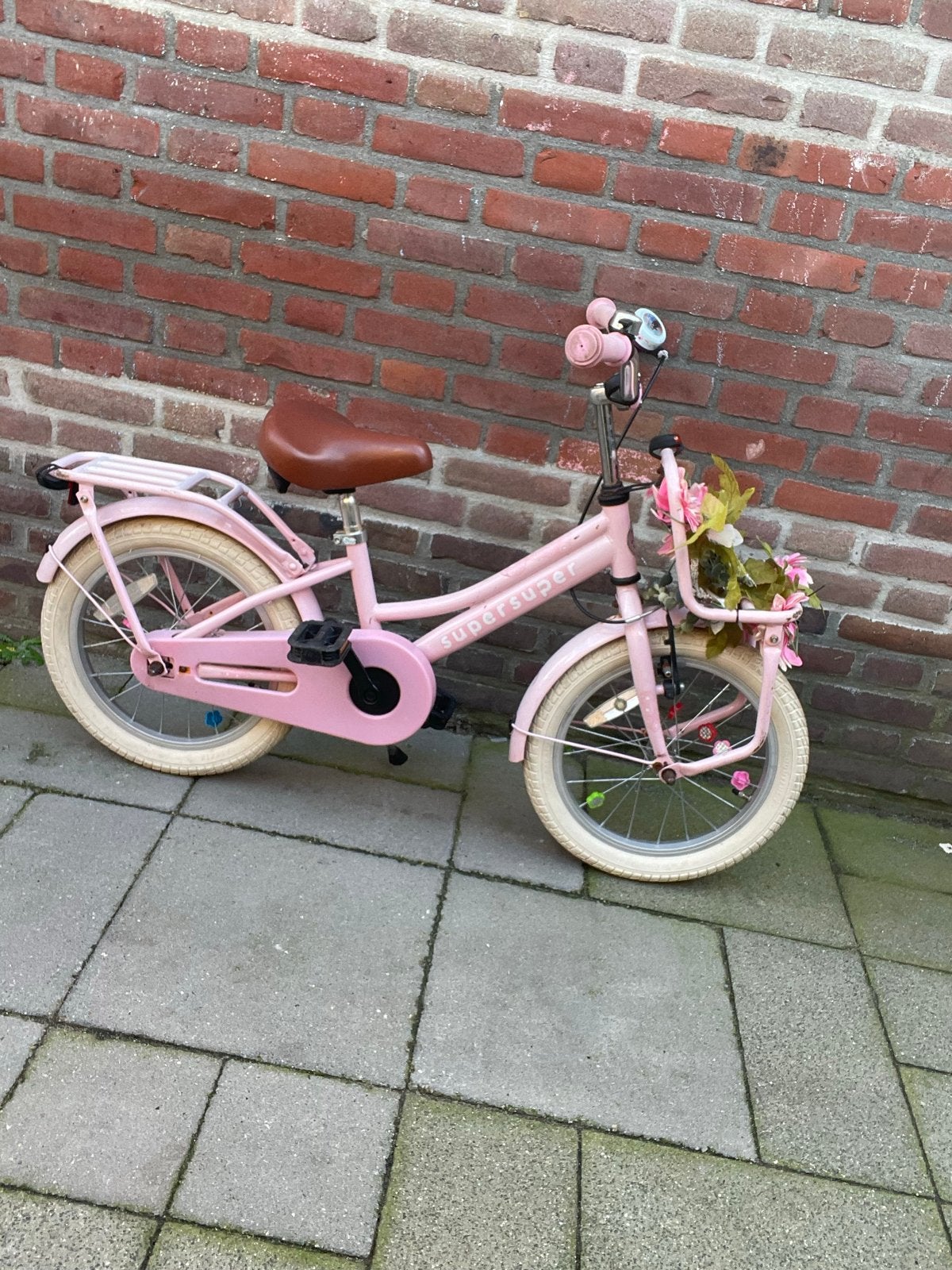 Supersuper meisjesfiets 16 inch - Roze met bloemen, Ophalen, Gebruikt, 16 inch