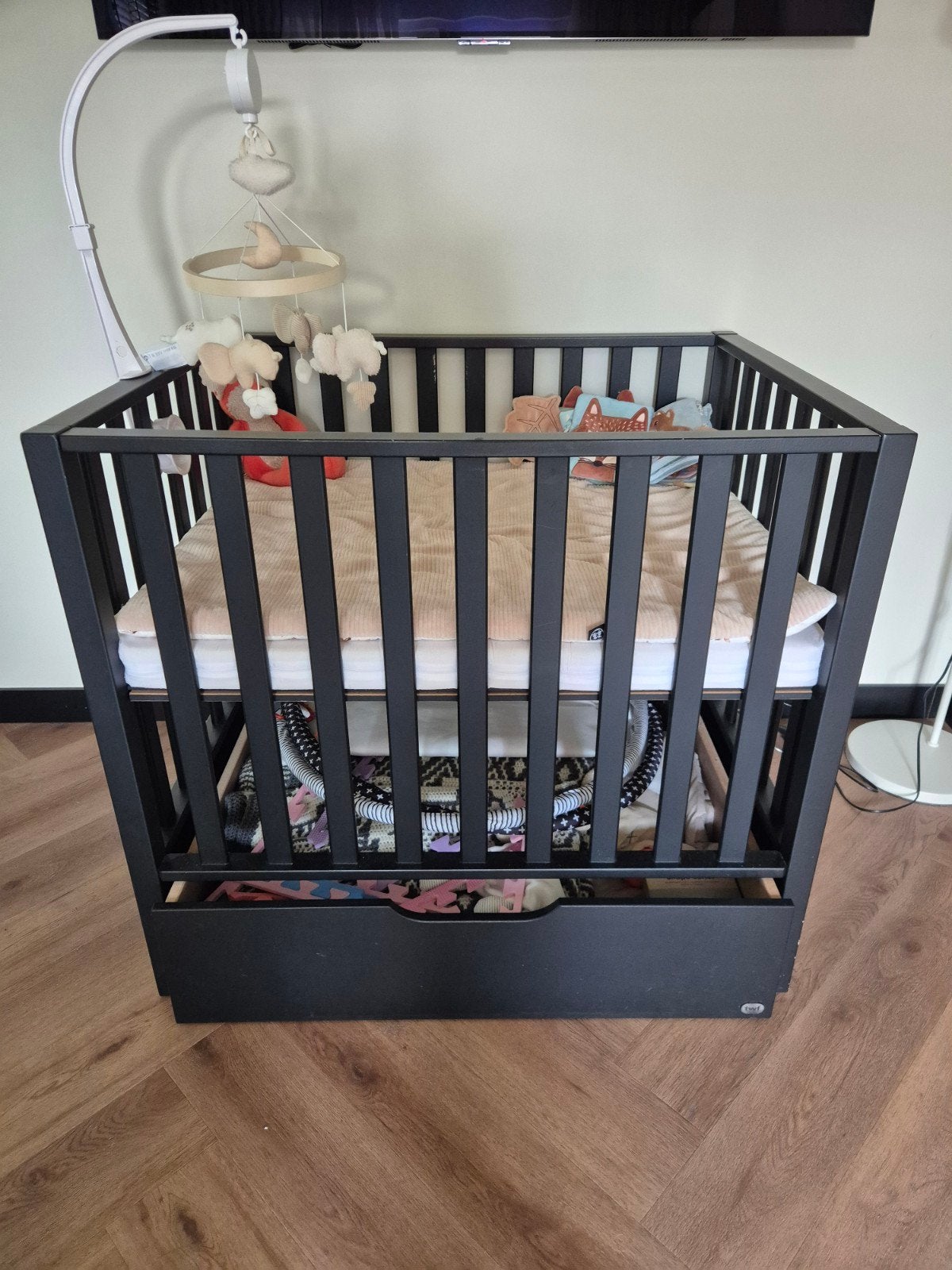 Zwart ledikant met lade, Kinderen en Baby's, Babywiegjes en Ledikanten, Ophalen, Gebruikt, Ledikant
