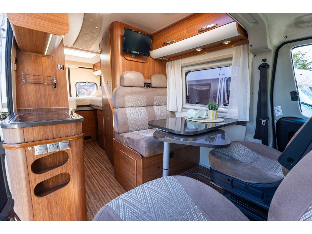 Adria Twin 640 SL Enkele bedden Uniek! 28.000km, Buscamper of Camperbus, Achteruitrijcamera, Ringverwarming, Fiat