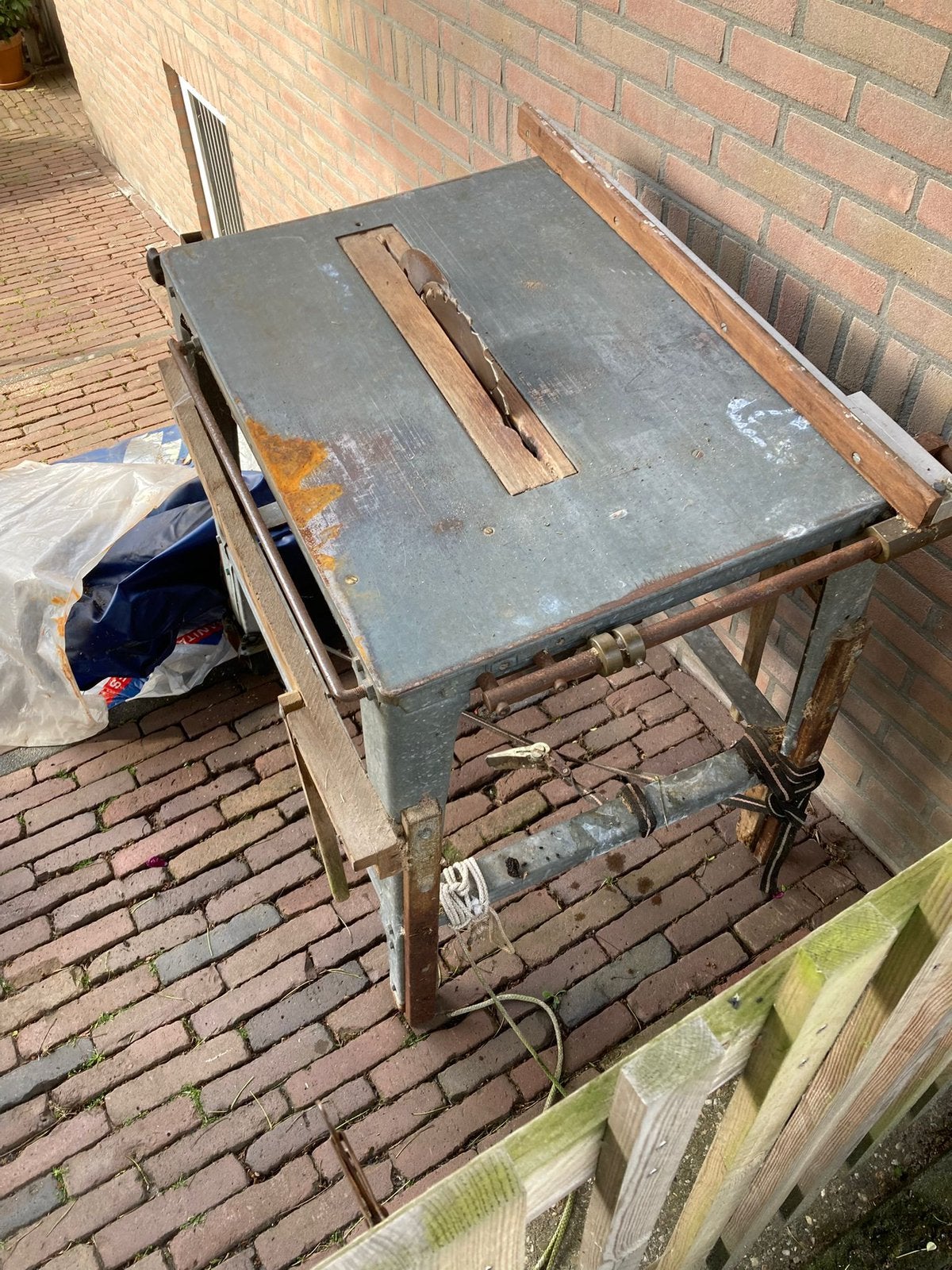 Oude zaagtafel, Doe-het-zelf en Verbouw, Ophalen, Gebruikt