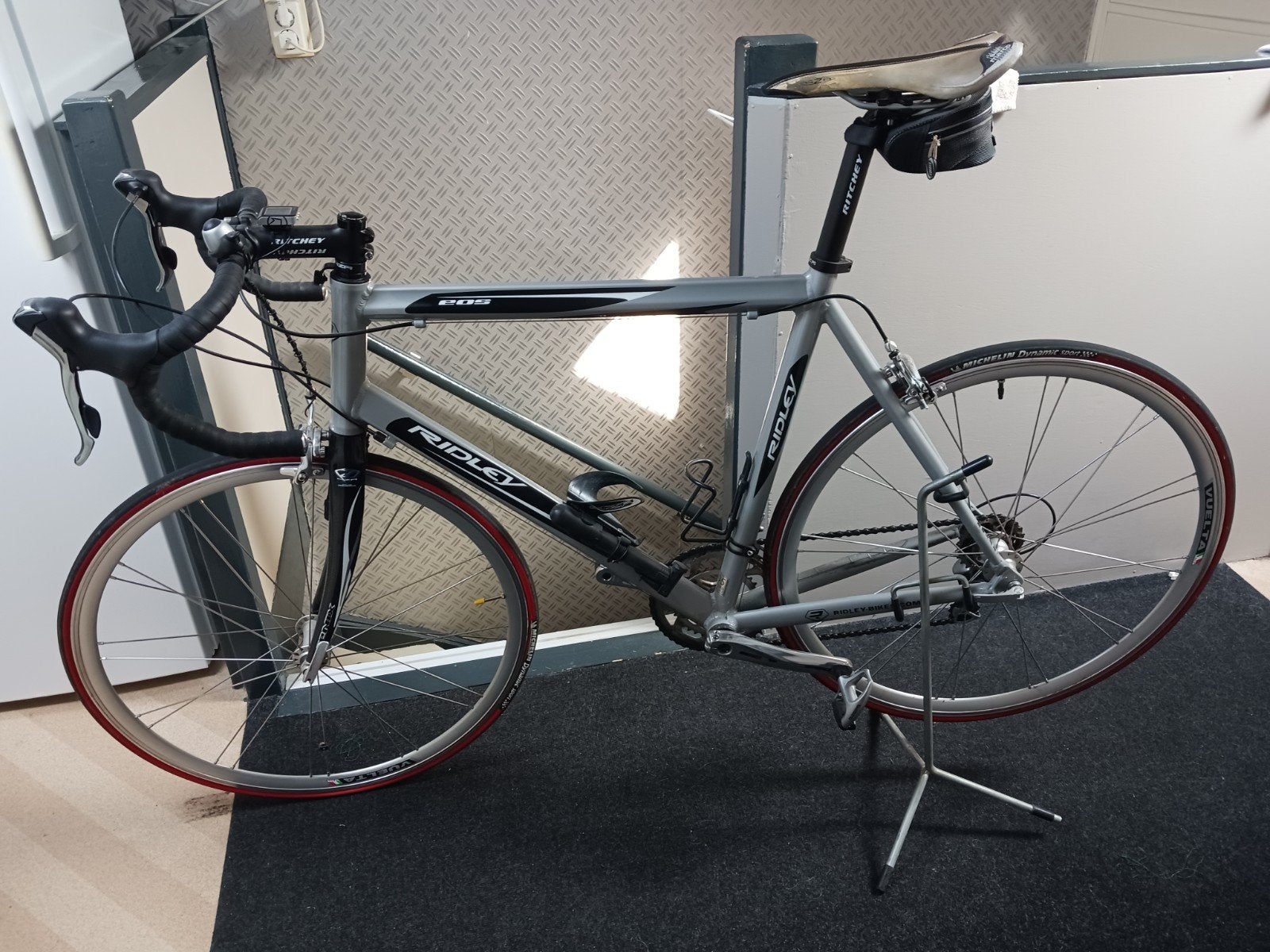 te koop: grijze Ridley racefiets; 61 cm., Fietsen en Brommers, 28 inch, Gebruikt, Aluminium, 15 tot 20 versnellingen