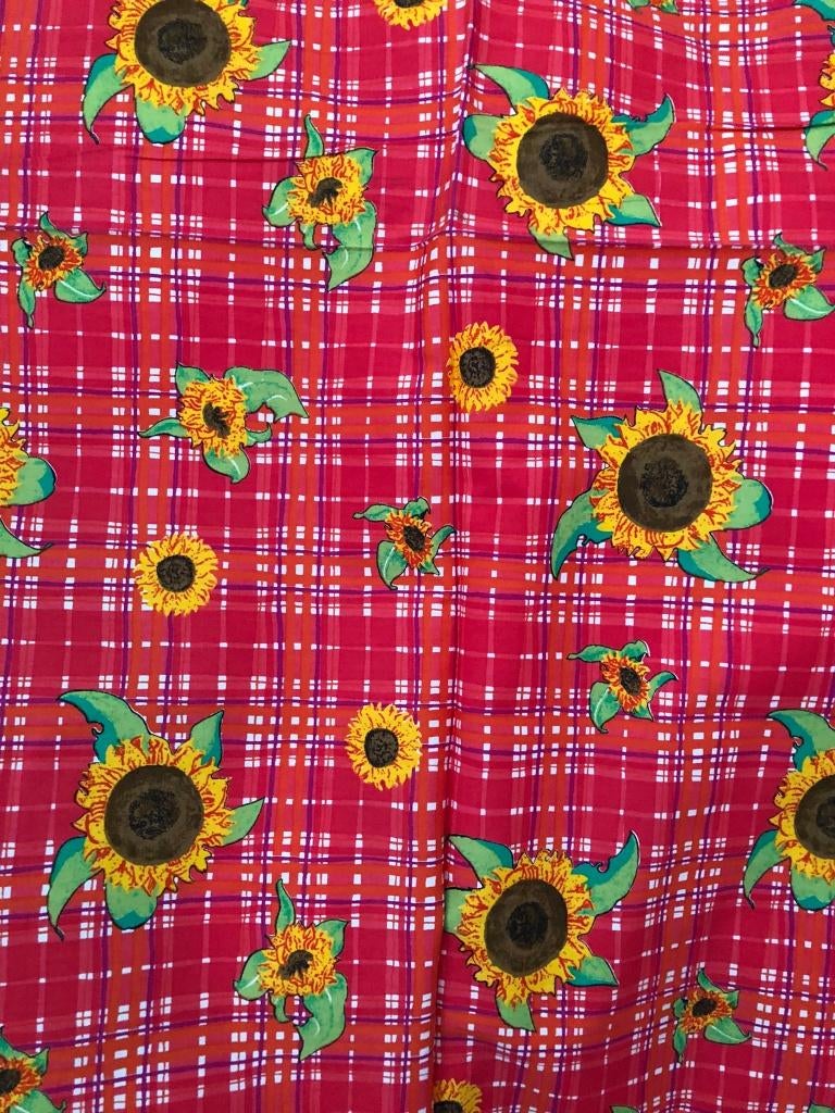Rode katoenen lap met geel zonnebloemmotief voor tafelkleed, Verzenden, Zo goed als nieuw, 30 tot 120 cm, Katoen
