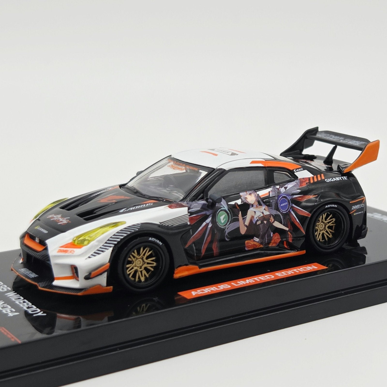 Inno64 – Nissan GT-R R35 Widebody *AORUS* Limited Edition, v