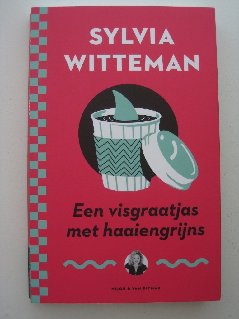 Sylvia Witteman – Een visgraatjesjas met haaiengrijns, Ophalen of Verzenden, Zo goed als nieuw, Nederland