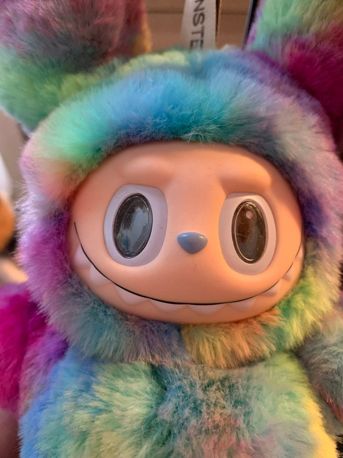 Labubu Schattige regenboog pluche knuffel met grote oren, Overige merken, Overige typen, Zo goed als nieuw, Middelgroot (20 tot 80 cm)