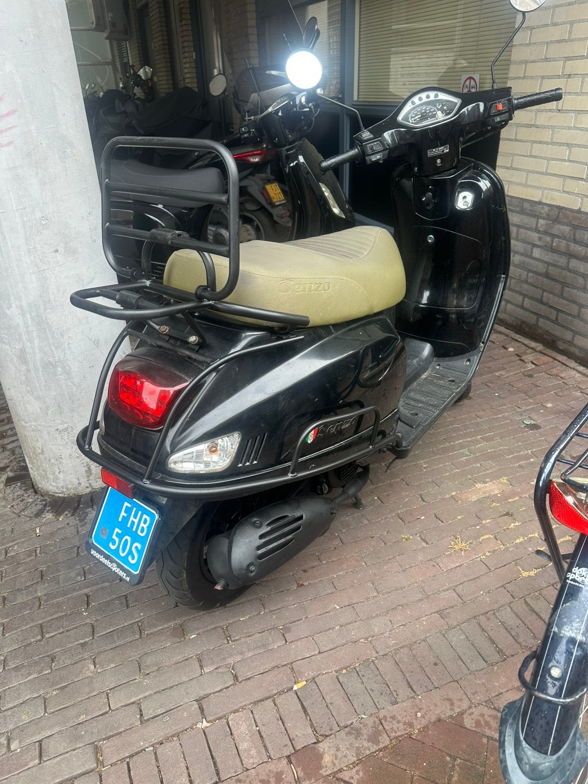 Senzo riva lux te koop uit 2021 van eerste eigenaar! 5800km, Ophalen, Gebruikt, Benzine, Maximaal 25 km/u
