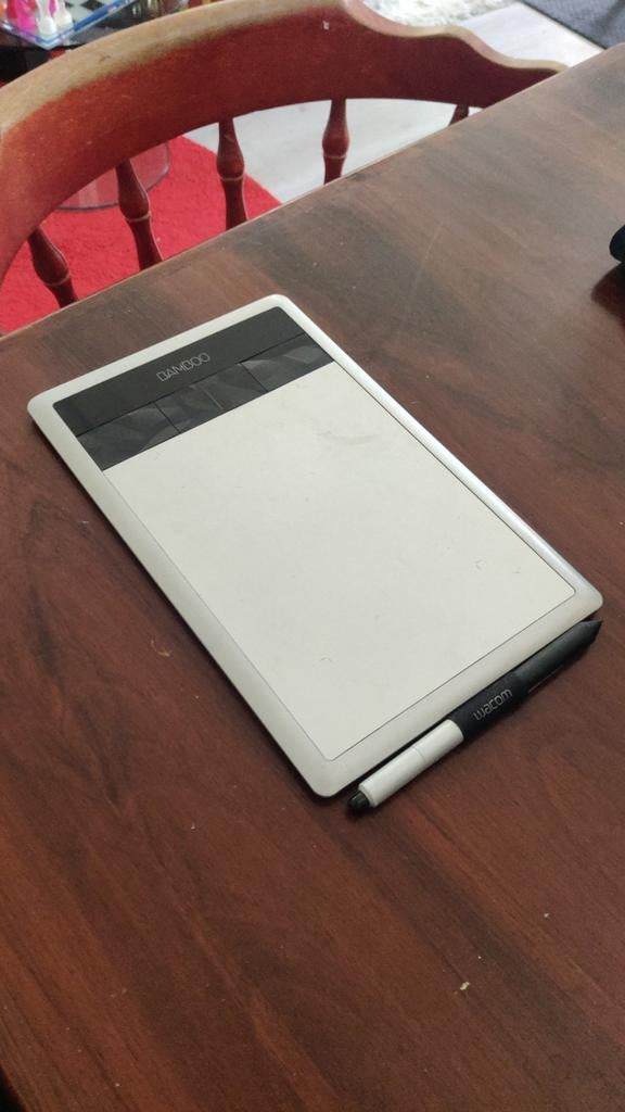 Wacom Bamboo CTH-470 tekentablet met pen, Gebruikt, Multi-touch, Ophalen of Verzenden, Wacom
