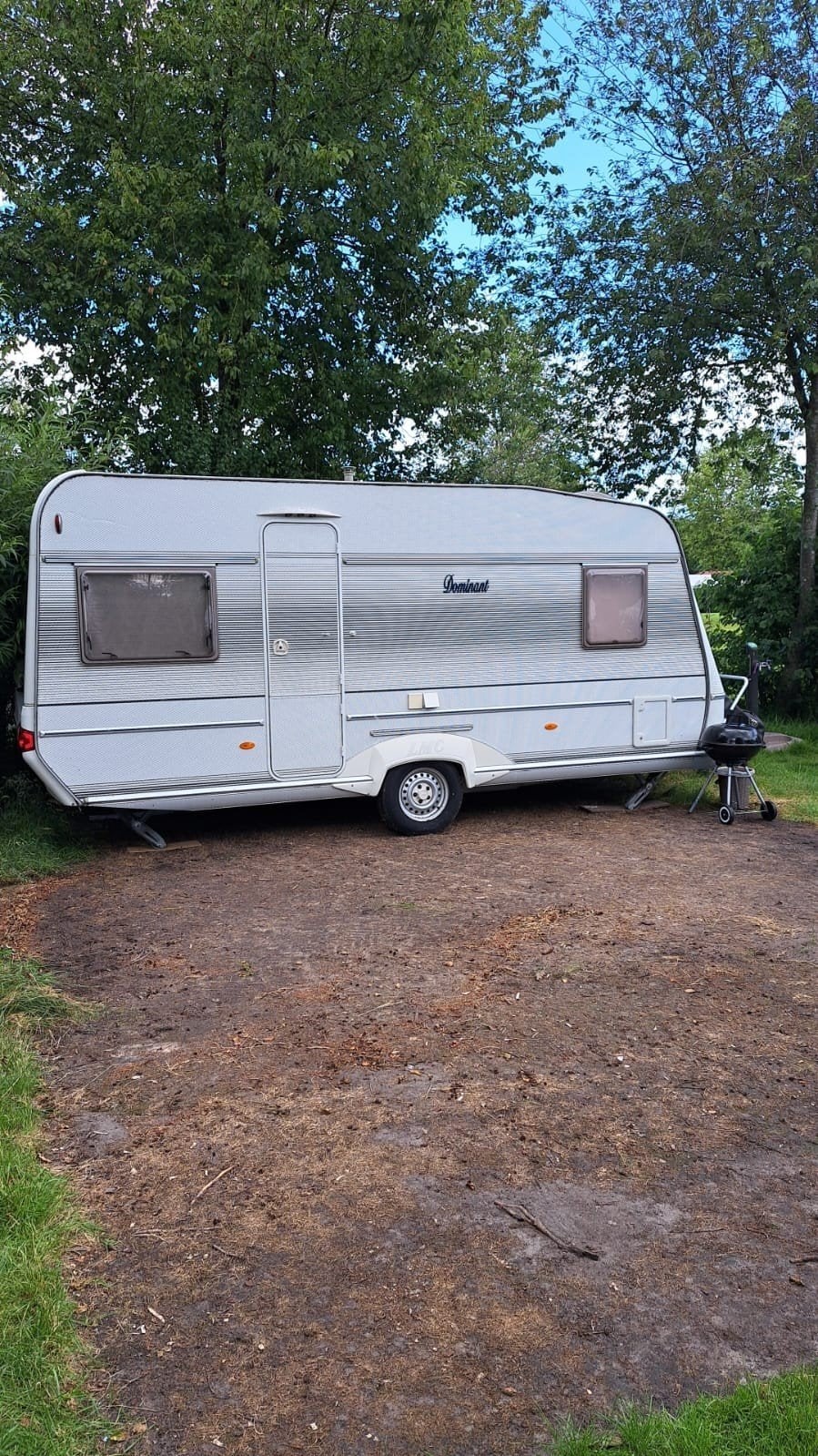 LMC Dominant Caravan met voortent en luifel bj 2004, Caravans en Kamperen, Caravans, Particulier, Rondzit, Luifel