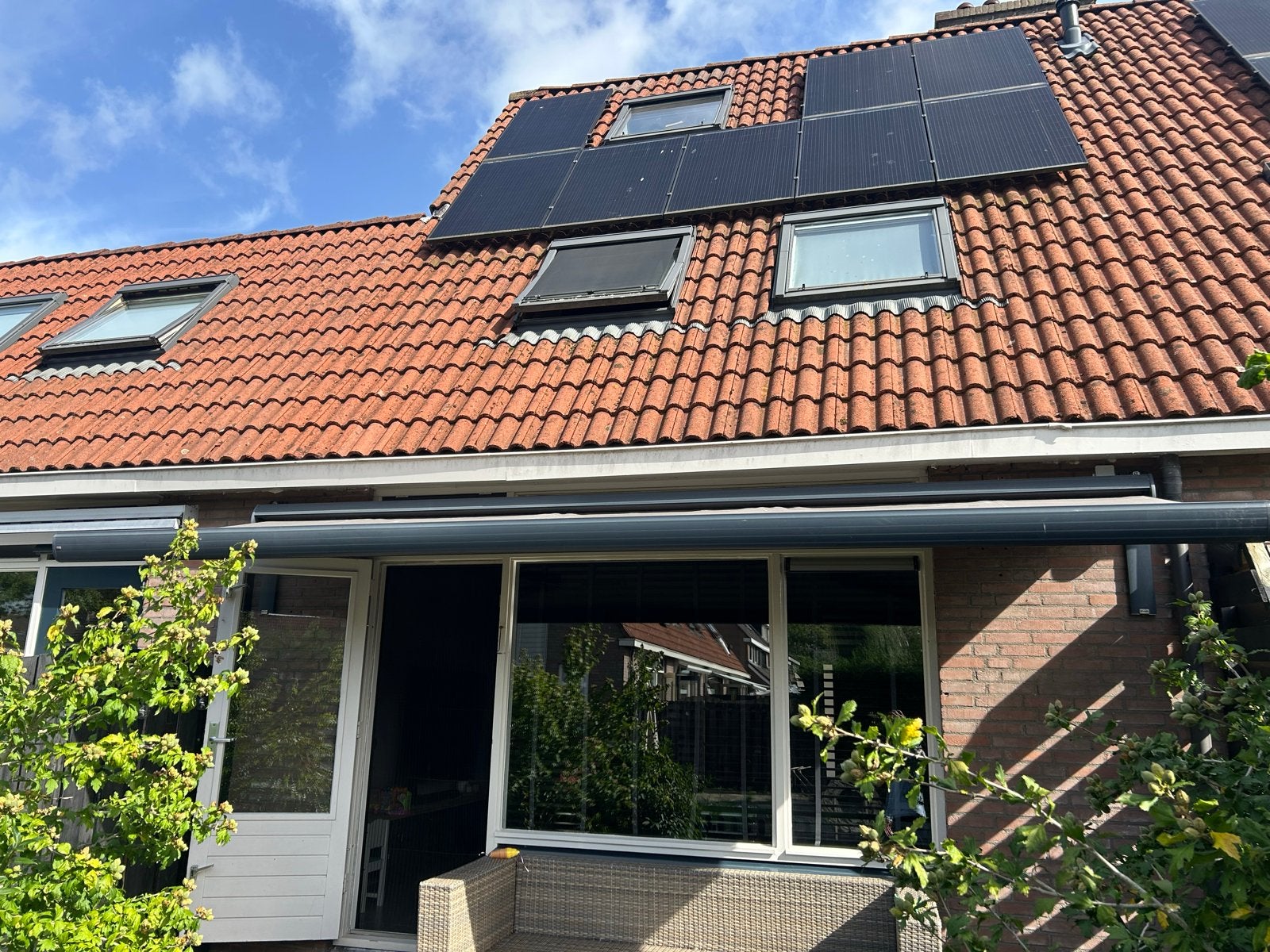Verano Knikarmscherm - Elektrisch - Zo goed als nieuw