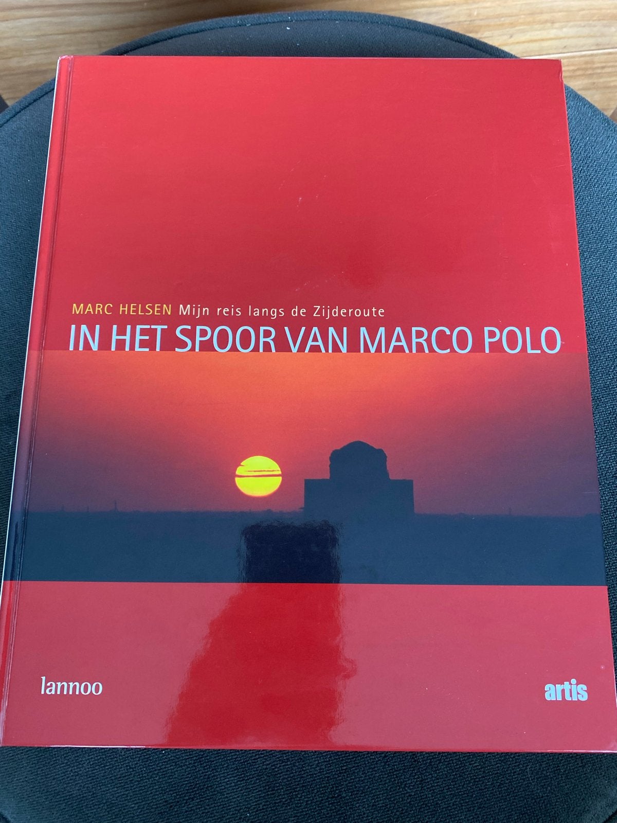 In het spoor van Marco Polo - Marc Helsen, Ophalen of Verzenden, Reisgids of -boek, Azië, Gelezen
