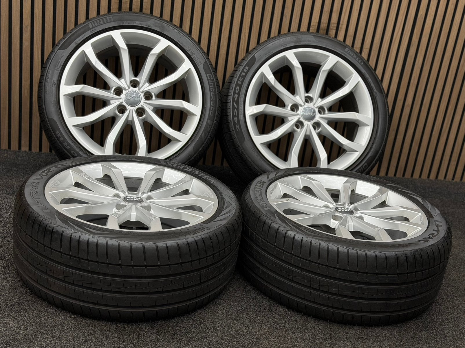 Originele 18 inch Audi A4 S4 B9 S-Line 5x112 ET40 245/40/18, Ophalen, 18 inch, 245 mm, .