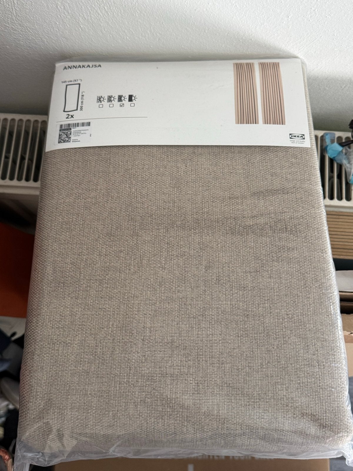 IKEA ANNAKAJSA Gordijnen - Beige, 145x300 cm, Verduisterend, Ophalen, Verduisterend, Beige, Nieuw