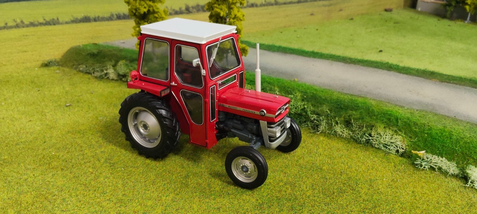 Massey Ferguson 135, Zo goed als nieuw, Uh, Universal Hobbies, Tractor of Landbouw