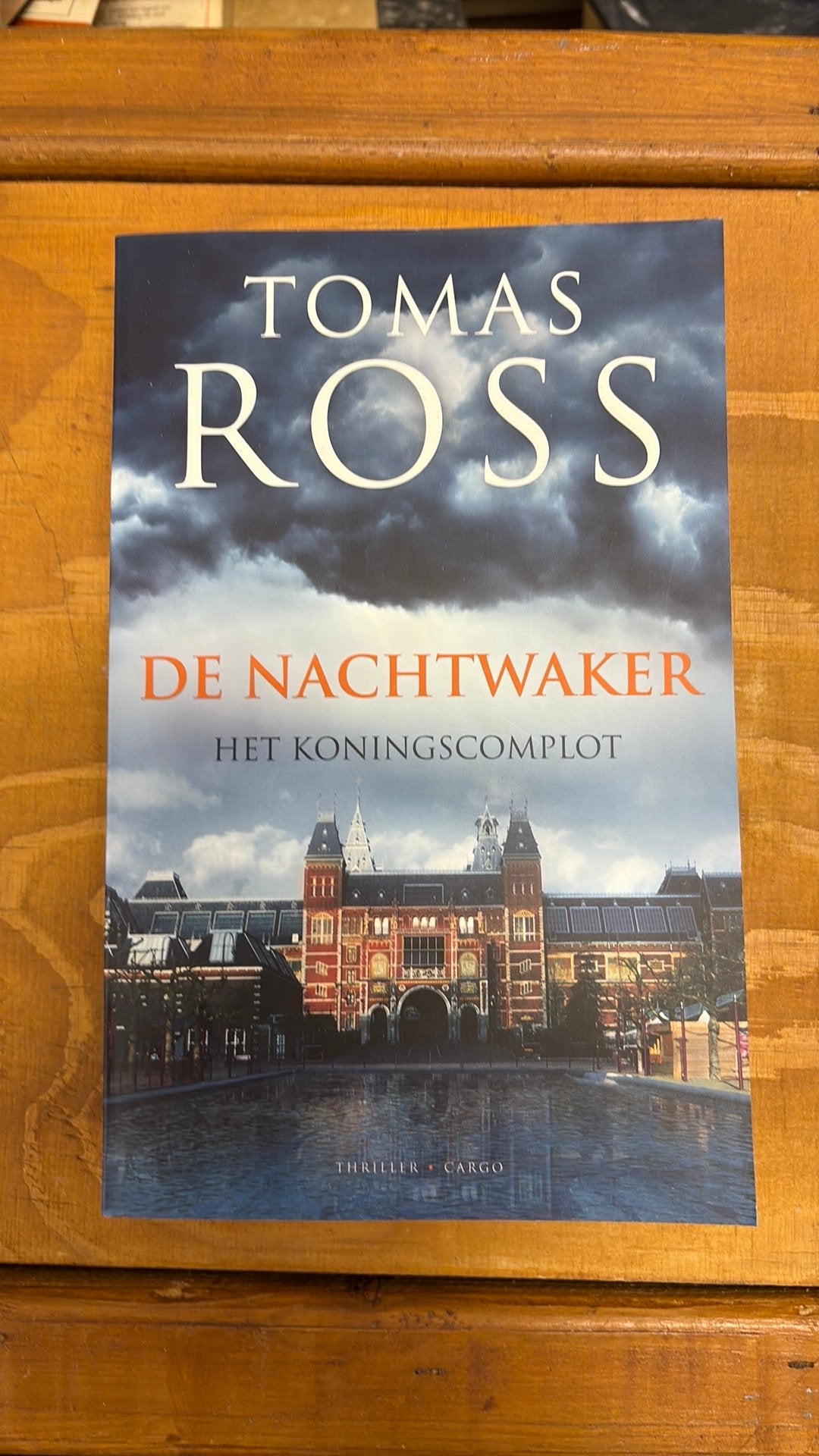 Tomas Ross - De nachtwaker, Boeken, Ophalen of Verzenden, Zo goed als nieuw, Tomas Ross
