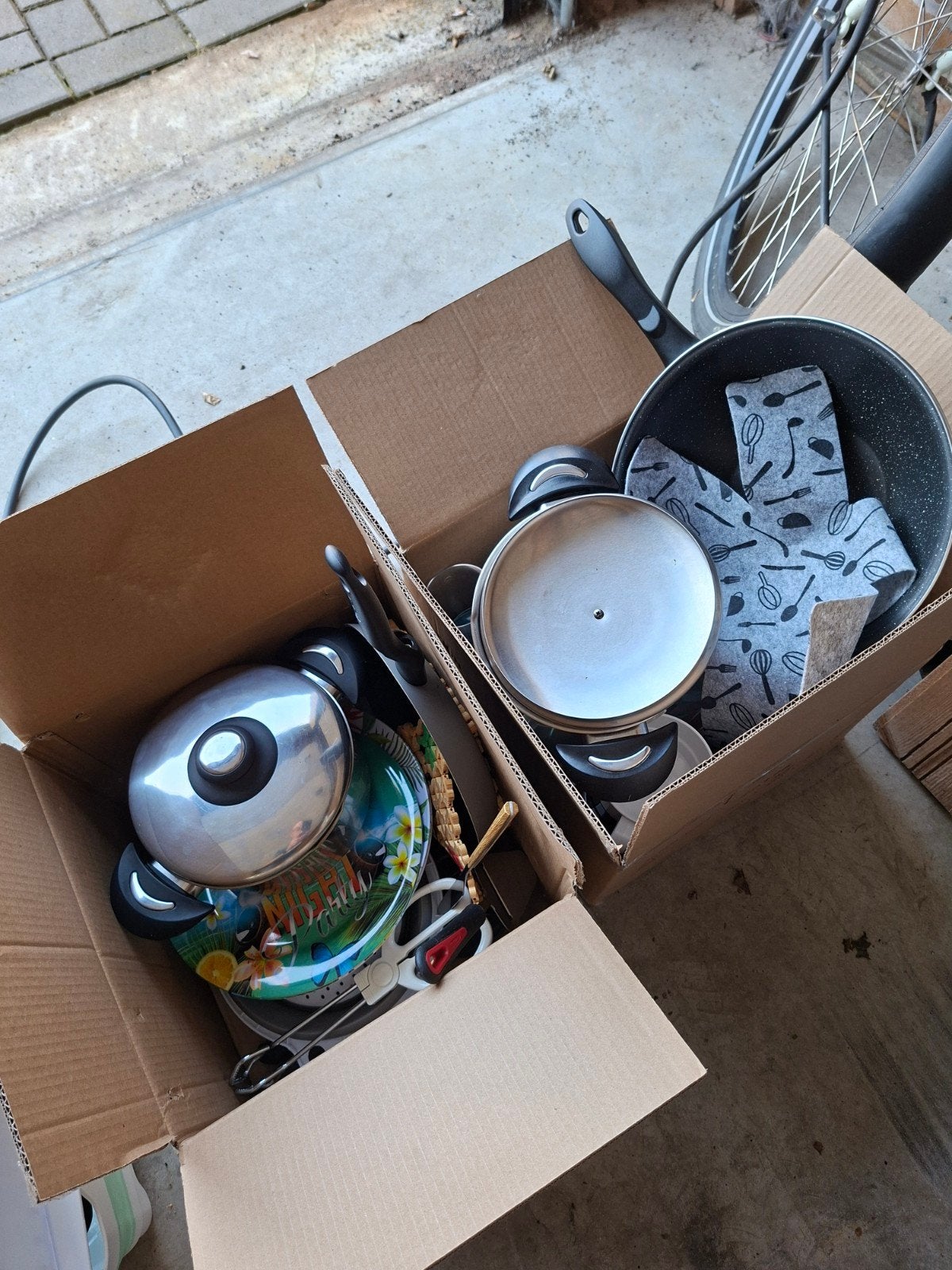 Diverse spullen voor inventaris caravan/camper/vouwwagen/ten, Ophalen