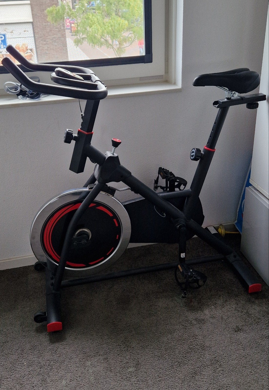 spinningfiets, Sport en Fitness, Ophalen, Zo goed als nieuw, Trilplaat