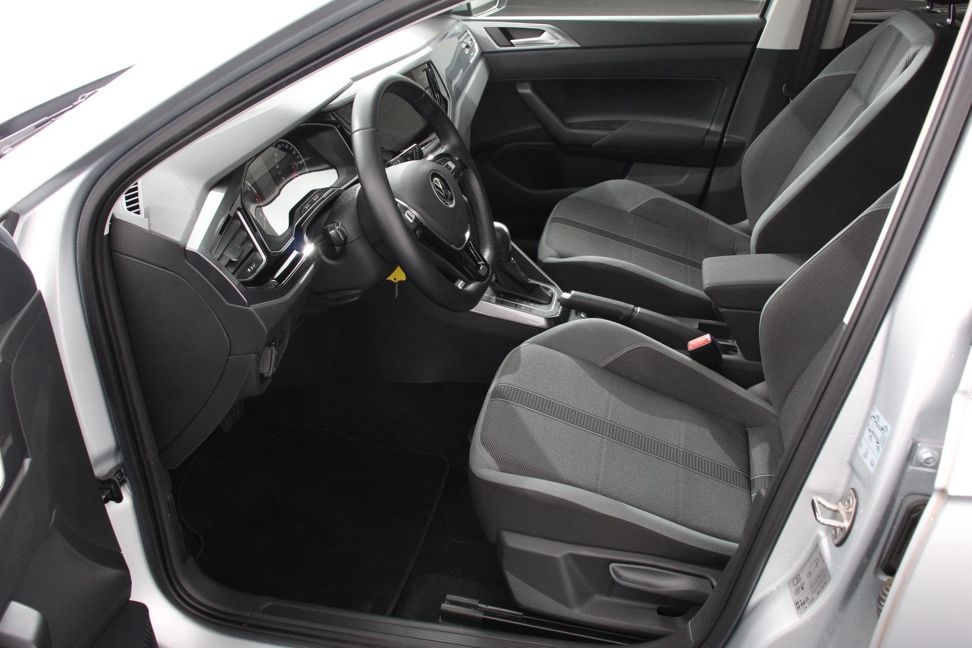 Volkswagen Polo 1.0 TSI 110 pk DSG Highline Panorama dak Nav, Stof, Gebruikt, 49 €/maand, Bedrijf