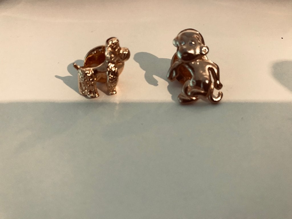 Set van 2 gouden broches: hondje en aapje, Sieraden, Tassen en Uiterlijk, Broches, Overige materialen, Minder dan 4 cm, Ophalen of Verzenden
